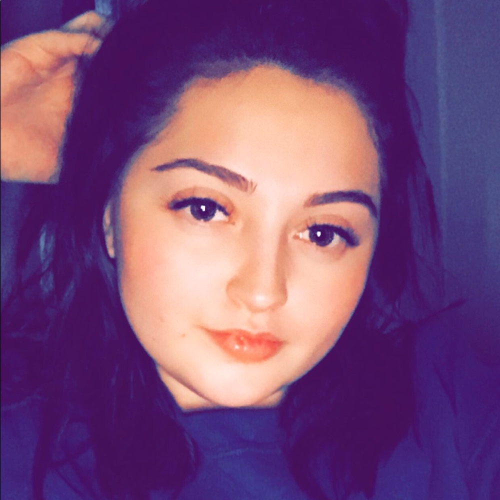 Meet your Posher, Melanie